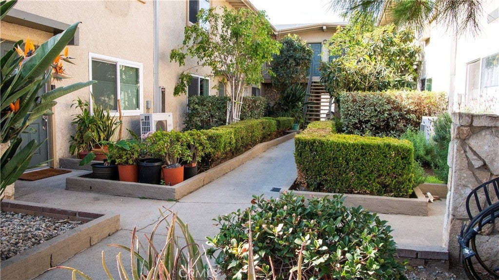 Photo of Listing #BB25017573