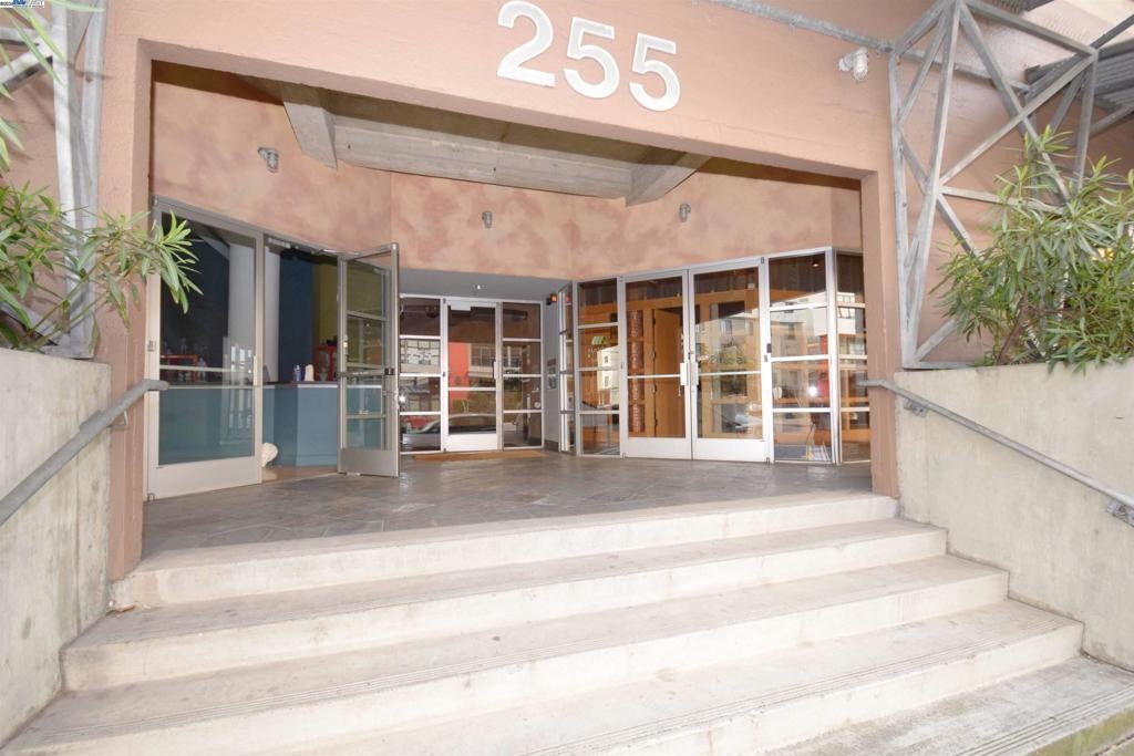 Photo of Listing #41083771