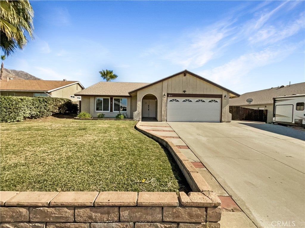 Photo of Listing #IV25019073