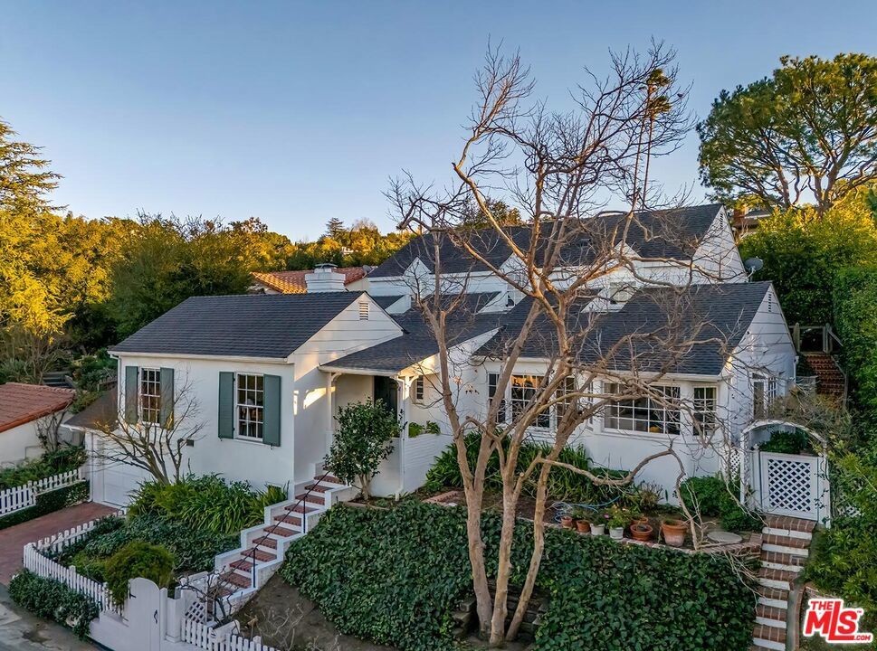 Photo of Listing #25489597