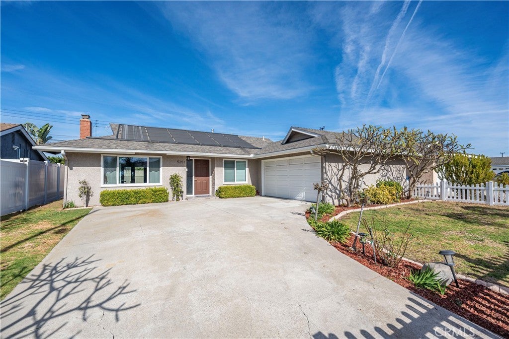 Photo of Listing #OC25019080