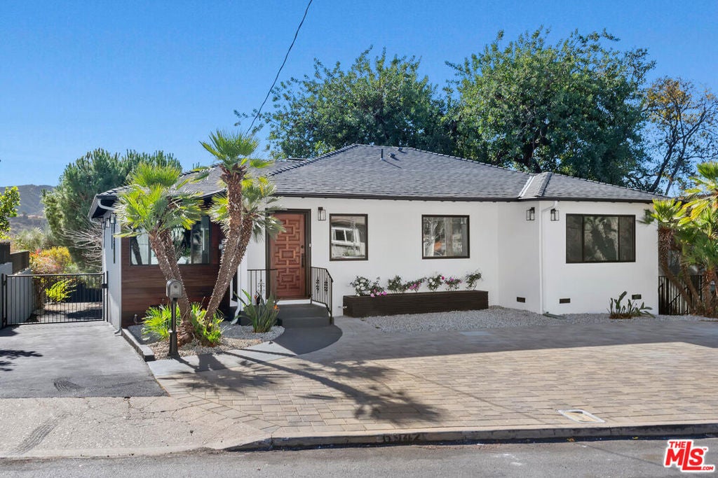 Photo of Listing #25489975