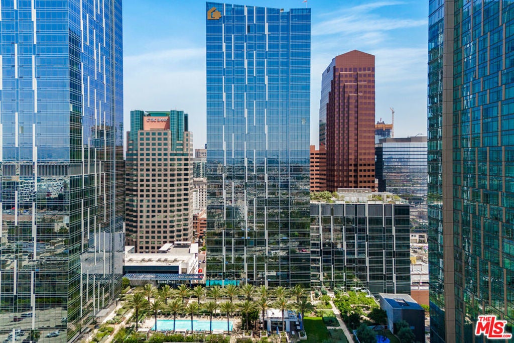 Photo of Listing #25489585