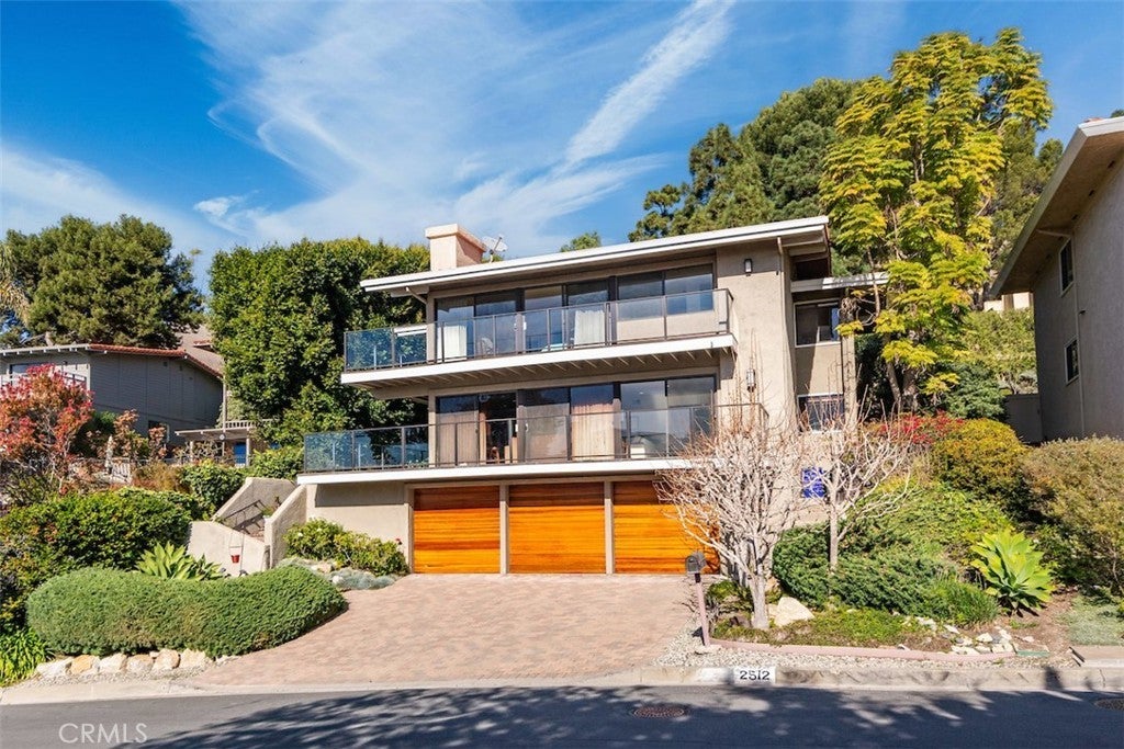 2512 Via Sanchez