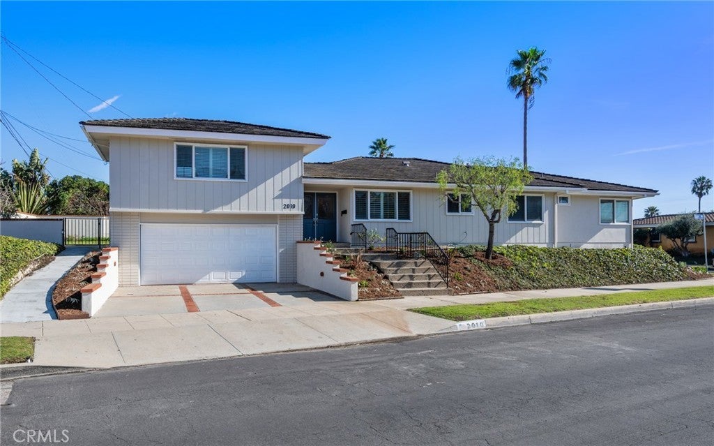 Photo of Listing #PV25014299