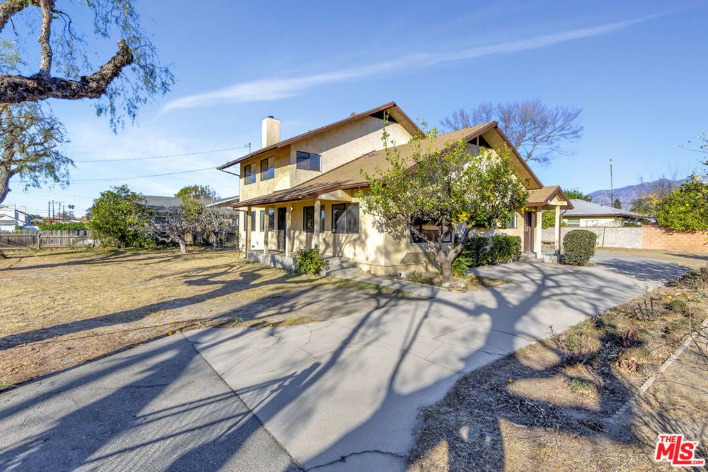 Photo of Listing #25489557