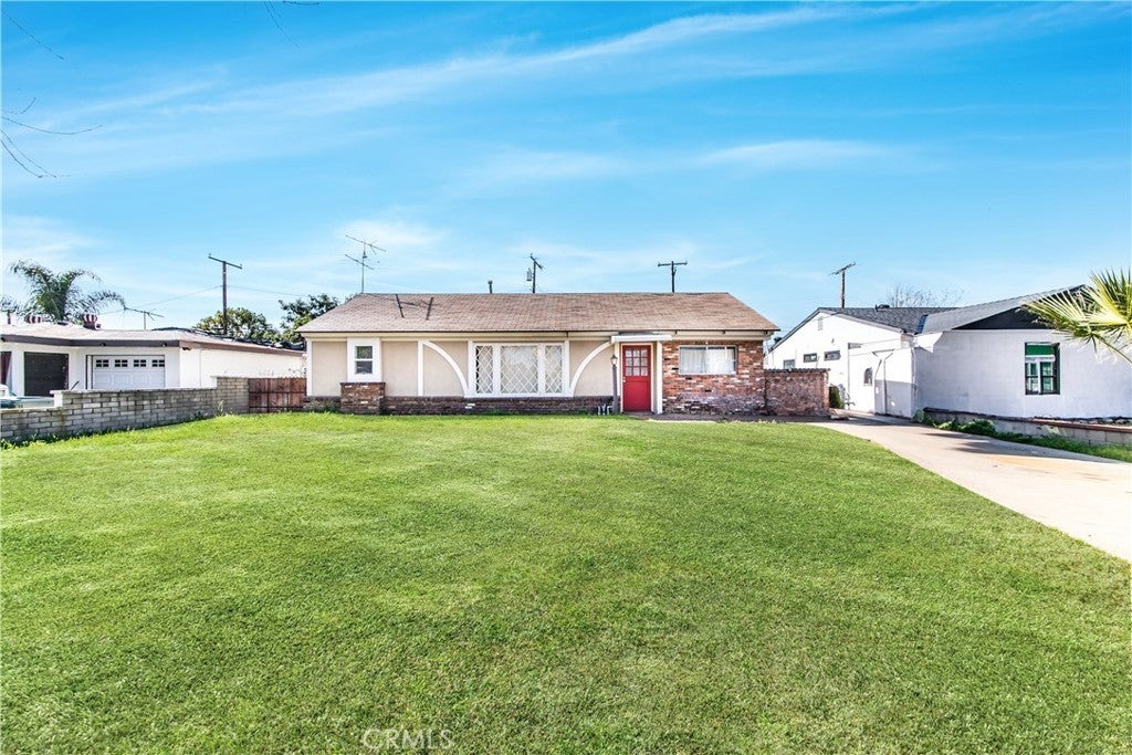 Photo of Listing #SR25019578