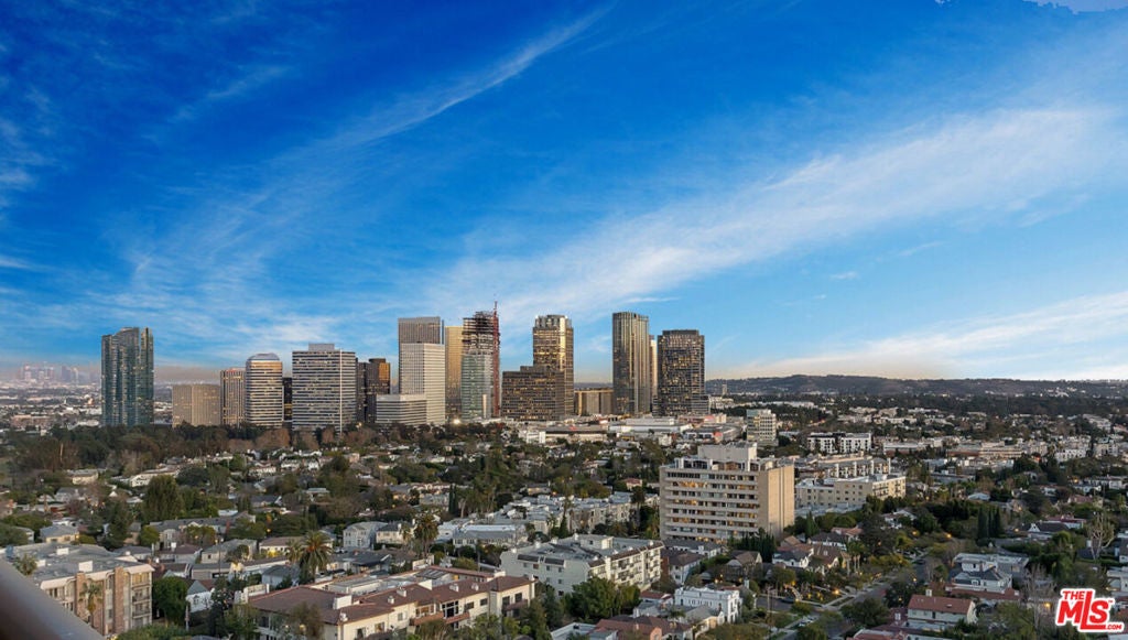 Photo of Listing #25489553