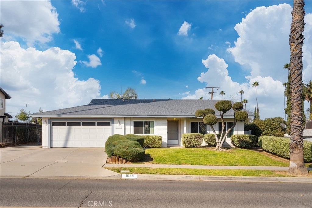 Photo of Listing #IV25014028