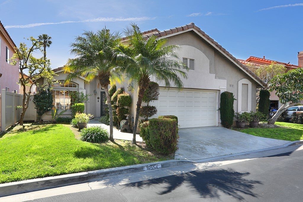 Photo of Listing #PW25019943