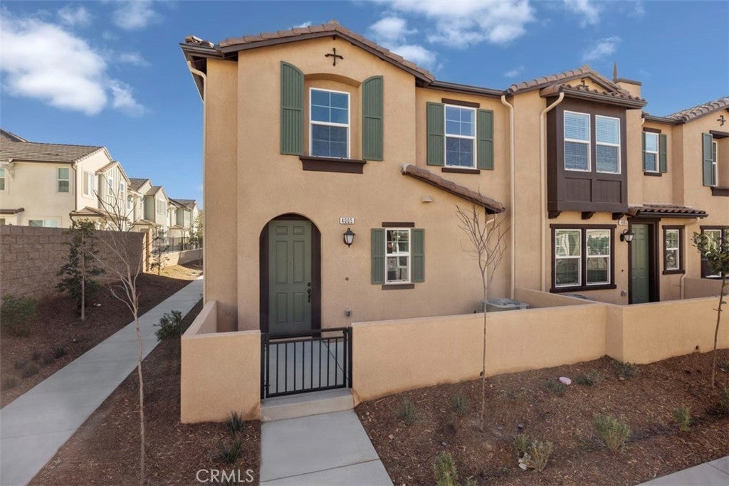 Photo of Listing #IV25020277