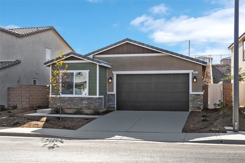 Photo of Listing #IV25020365