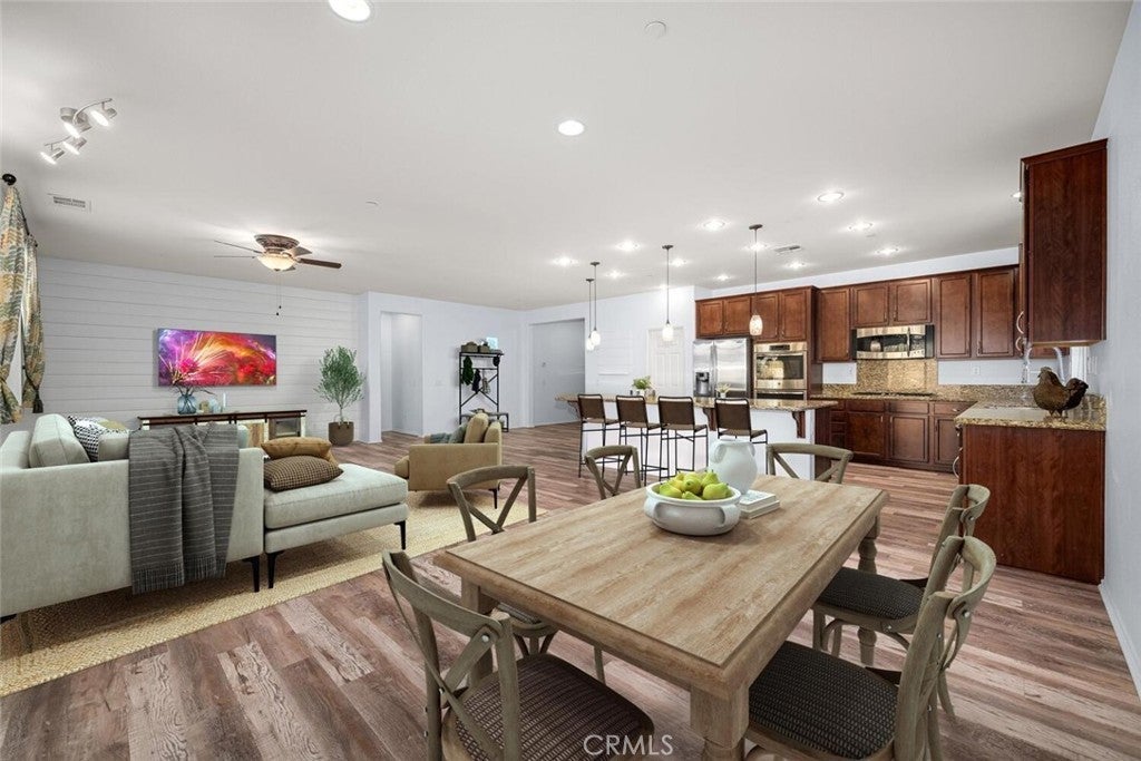 Photo of Listing #PW25019197