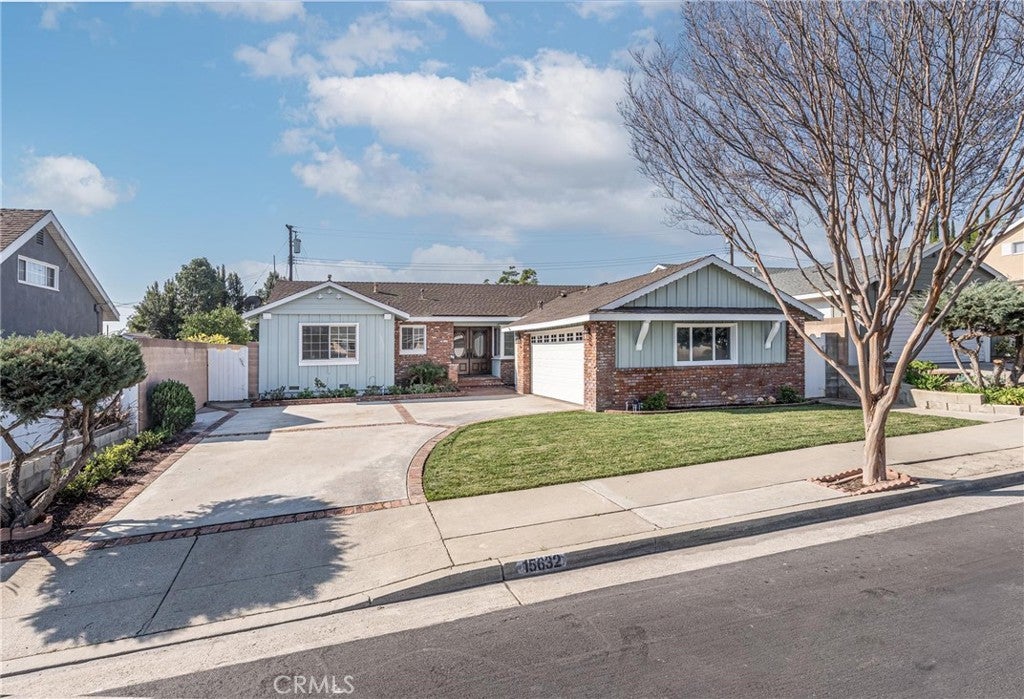 Photo of Listing #OC25020162