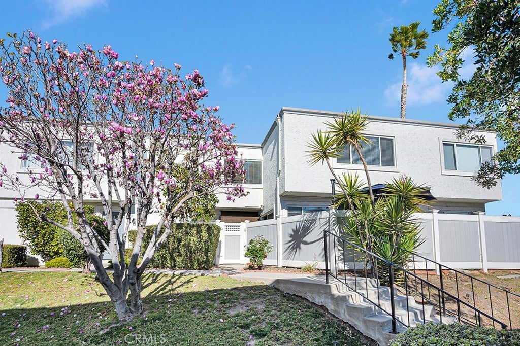 Photo of Listing #SR25017752