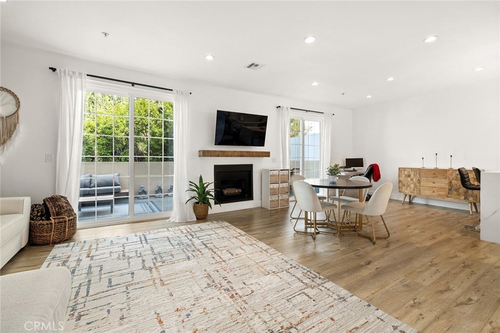 Photo of Listing #SR25020566