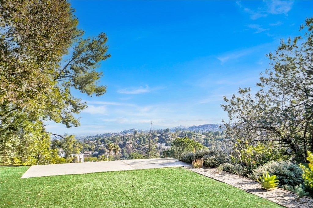 Photo of Listing #SR25018632