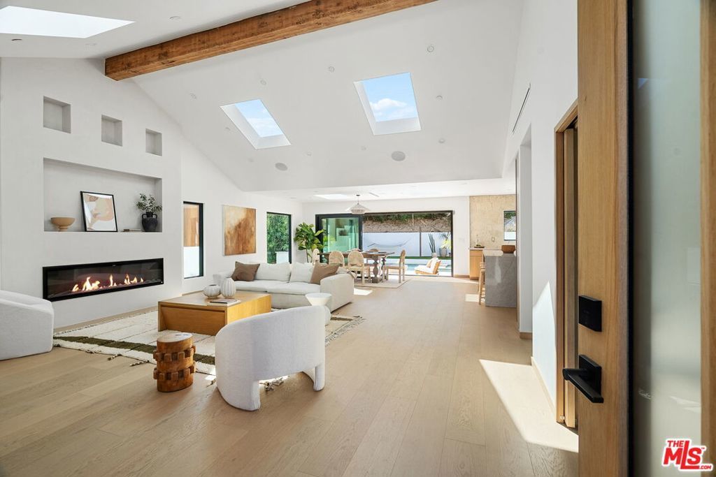 Photo of Listing #25491139