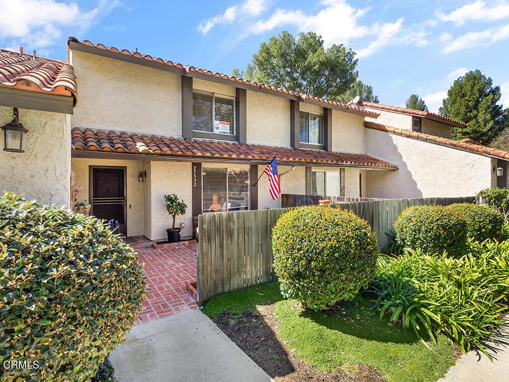 Photo of Listing #V1-27837