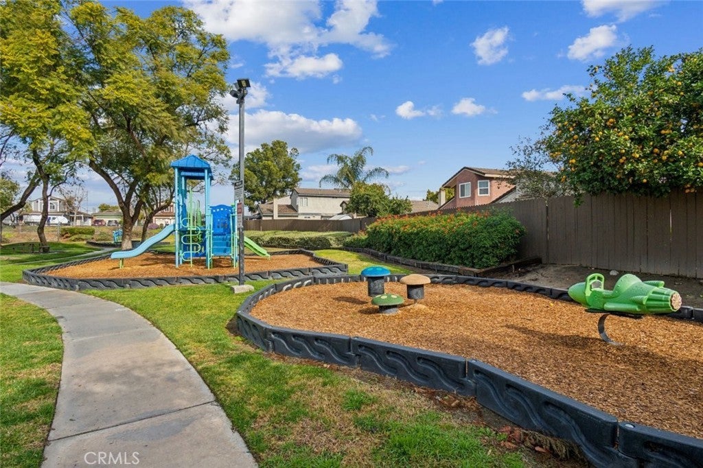 Photo of Listing #SR25020603