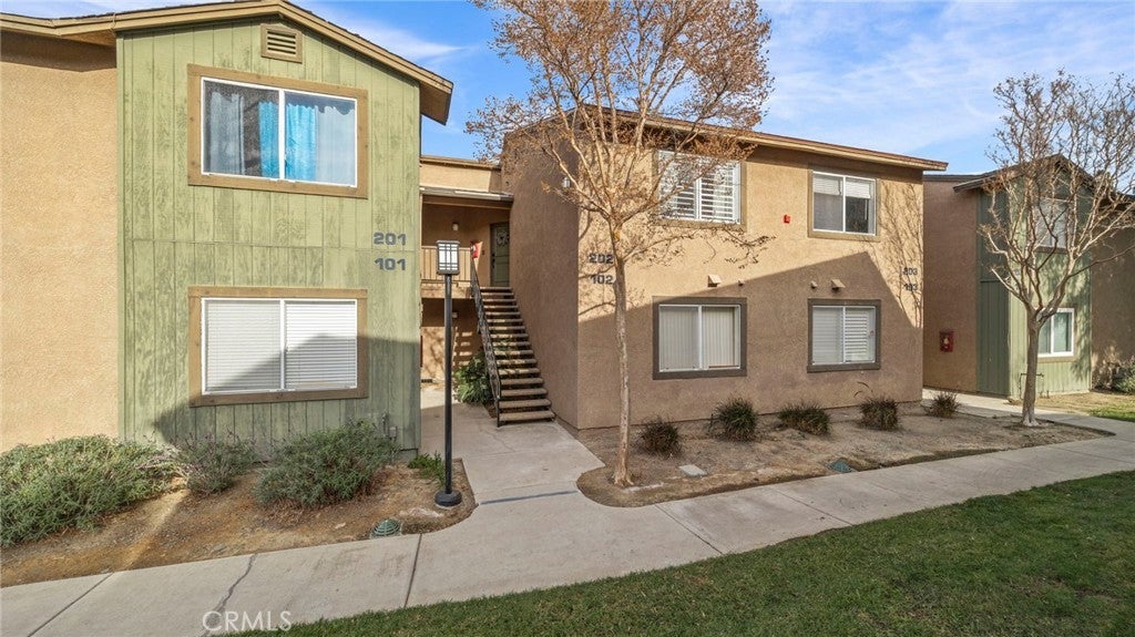 Photo of Listing #IV25021379