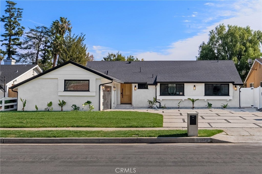 Photo of Listing #SR25020313