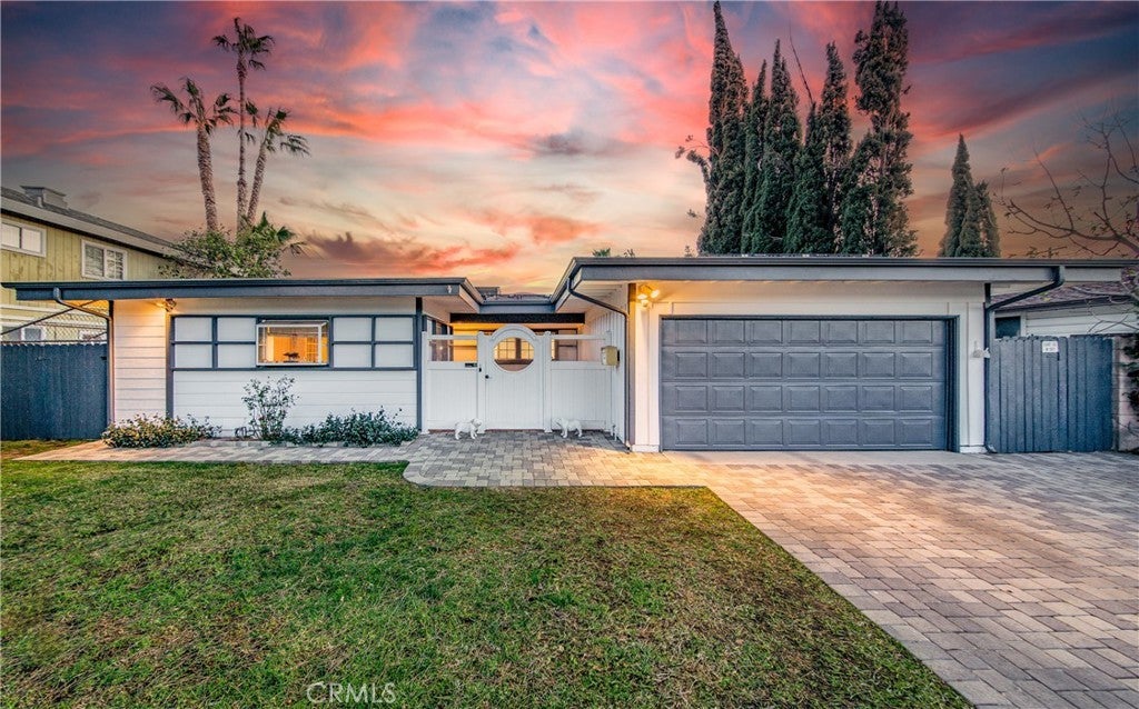 Photo of Listing #SR25021598