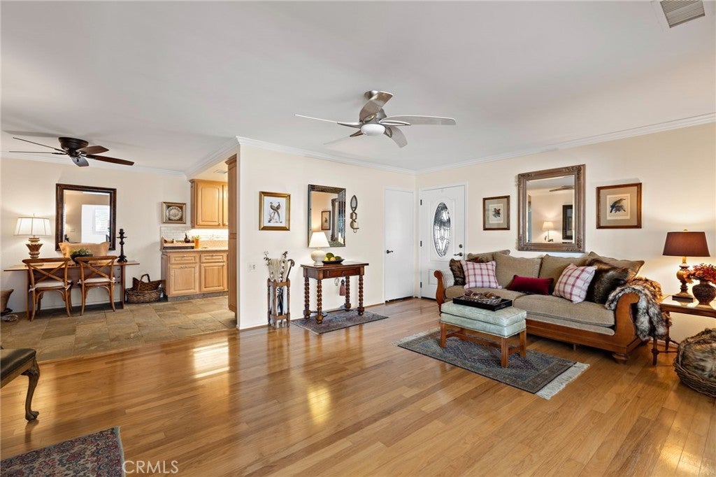 Photo of Listing #OC25020889