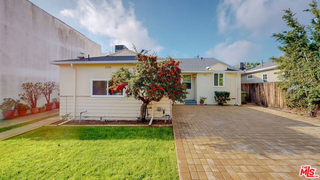 Photo of Listing #25491899