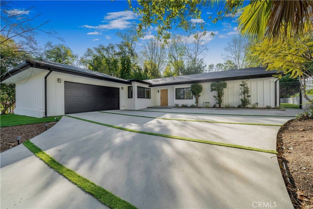 Photo of Listing #SR25022545