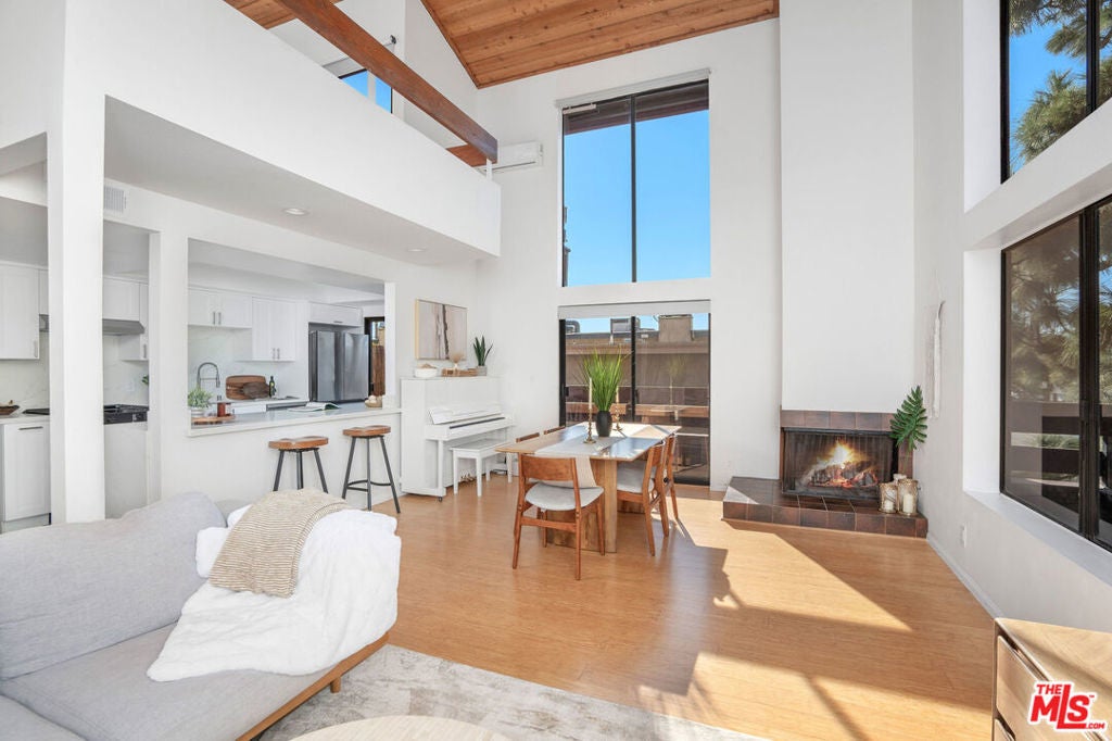 Photo of Listing #25491679