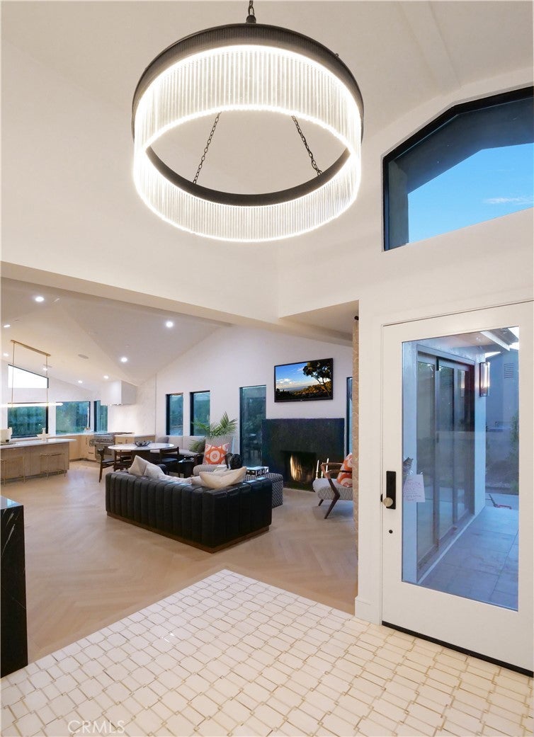 Photo of Listing #SB25022748