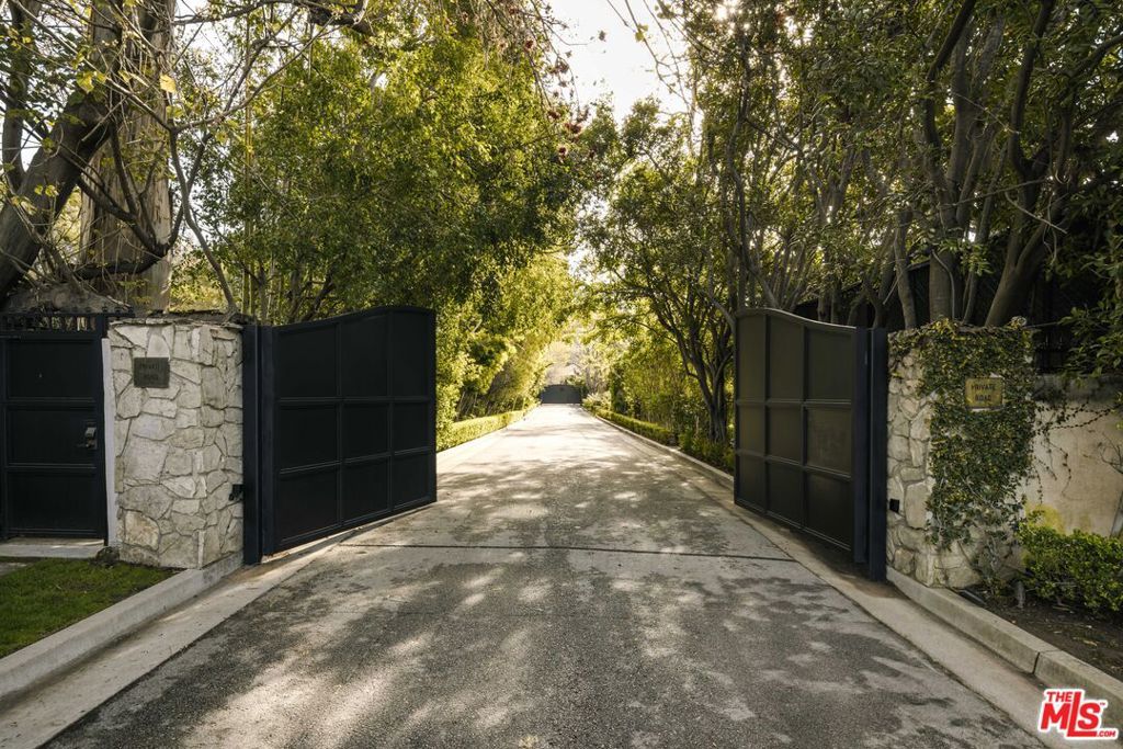 Photo of Listing #25491229