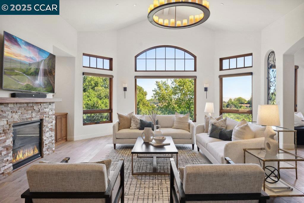 Photo of Listing #41084348