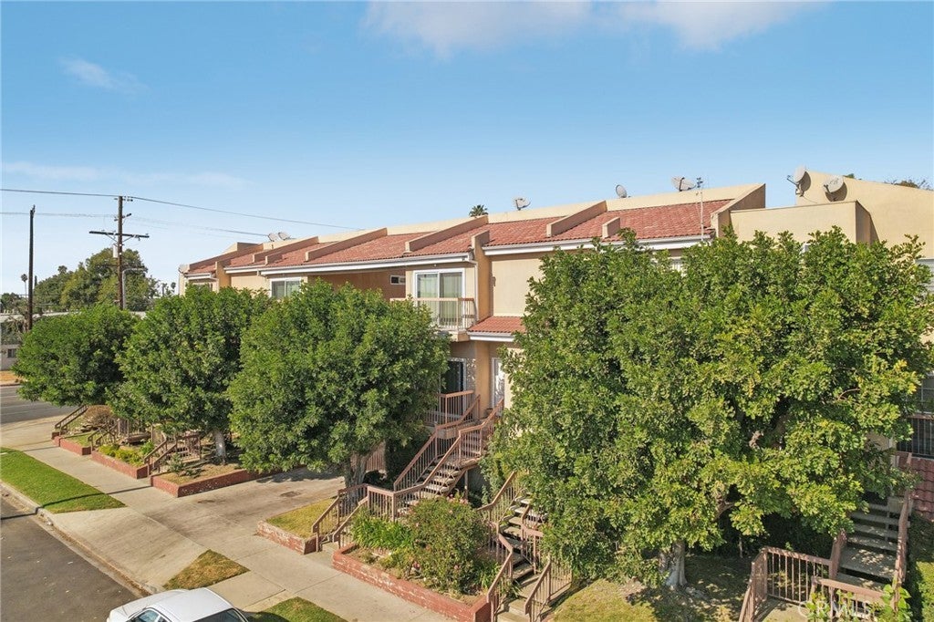 Photo of Listing #SR25015571