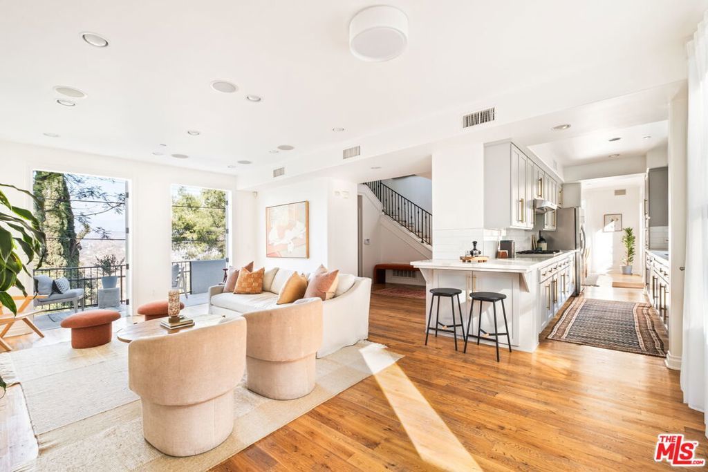 Photo of Listing #25491797