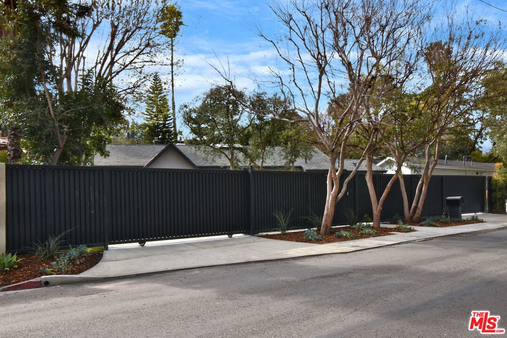 Photo of Listing #25480923