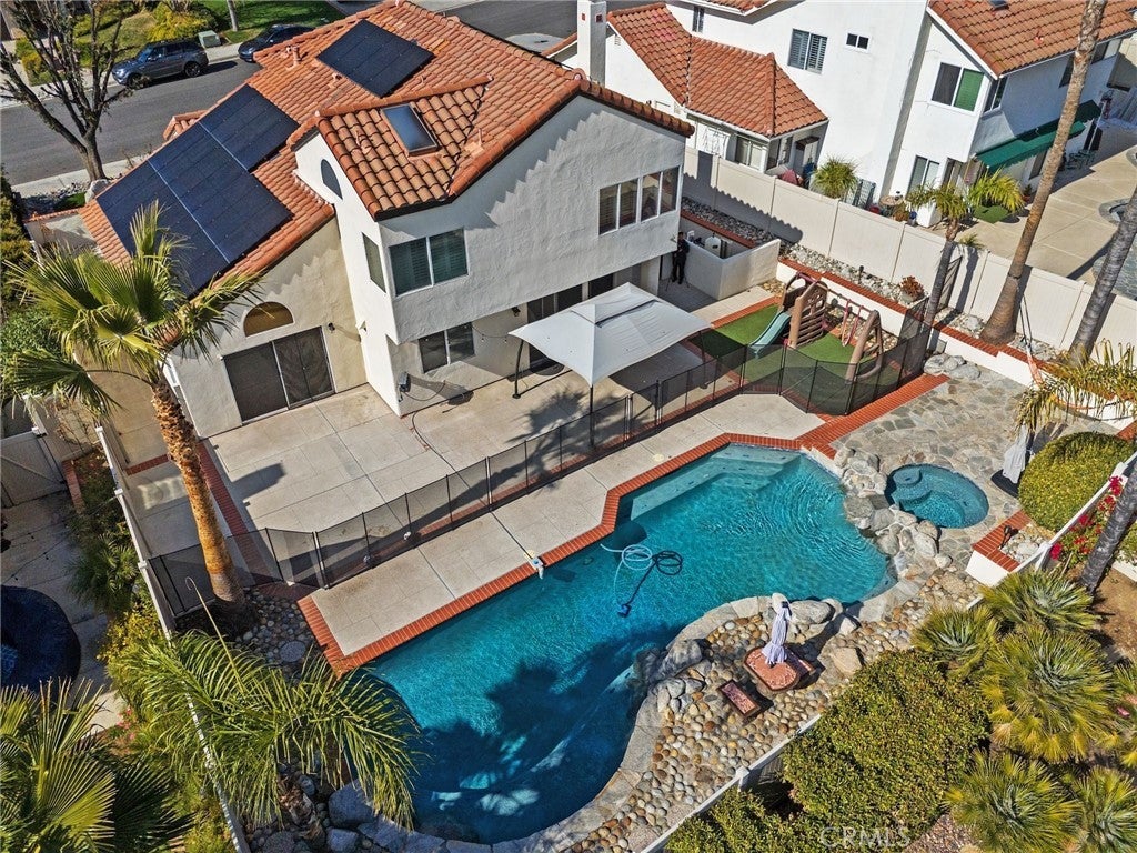 Photo of Listing #SW25023177