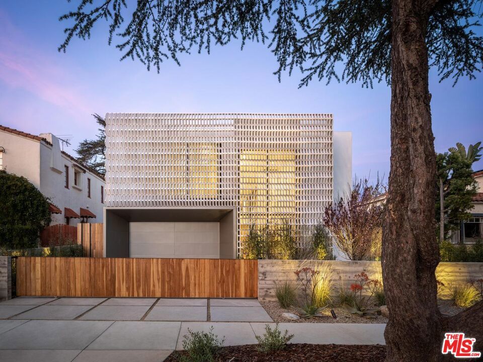 Photo of Listing #25492257