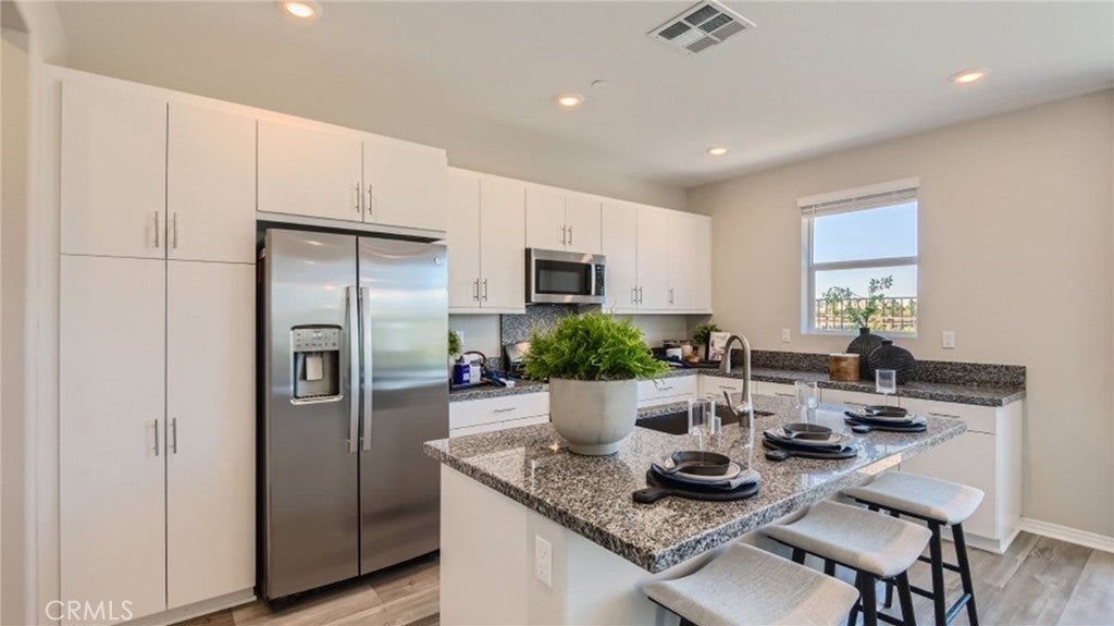 Photo of Listing #SW25023433