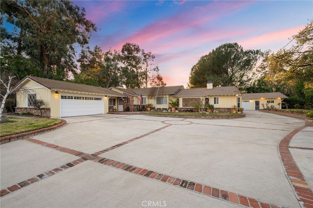 Photo of Listing #SR25023453