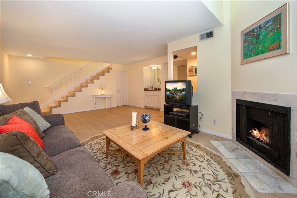 Photo of Listing #SR25022577