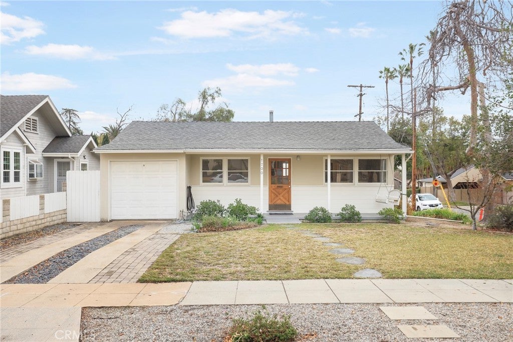 Photo of Listing #IV25023560