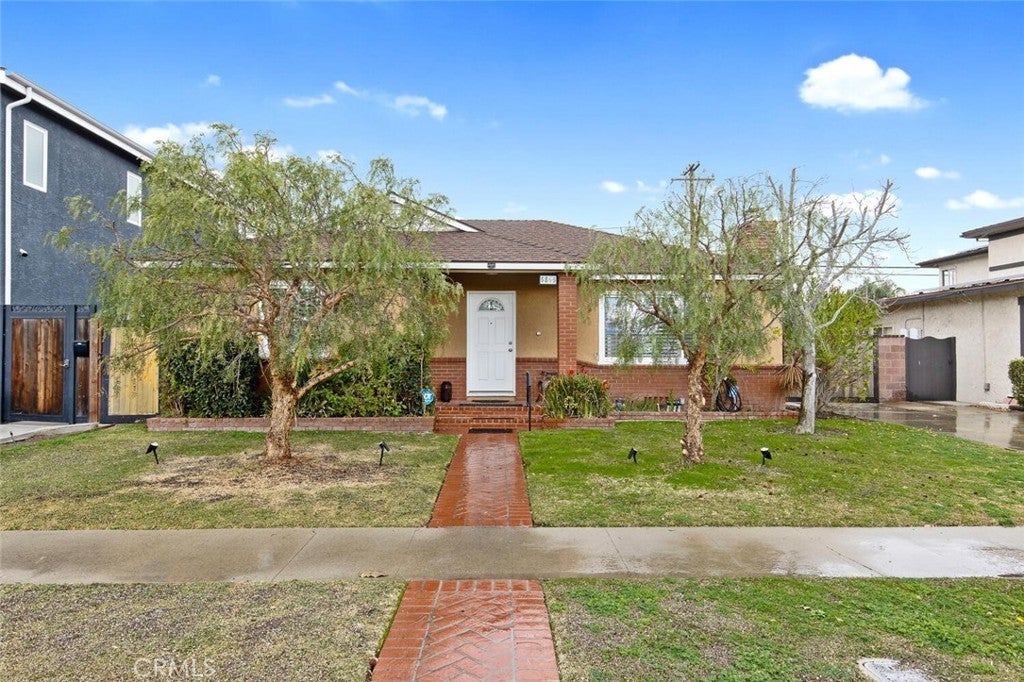 Photo of Listing #SR25023571