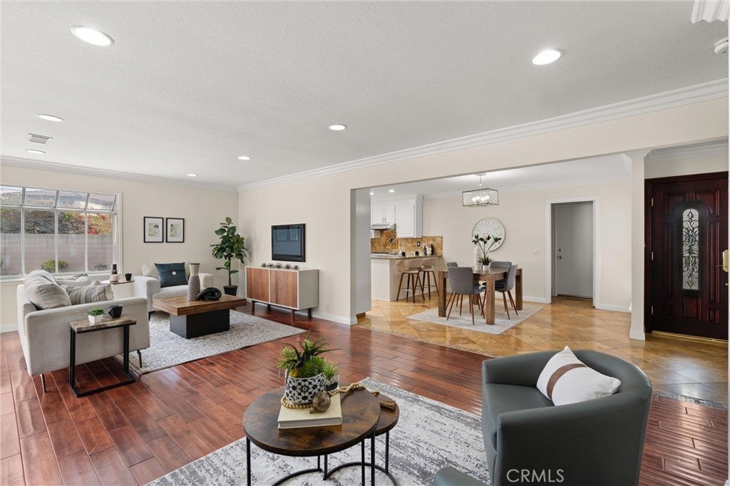 Photo of Listing #OC25020106