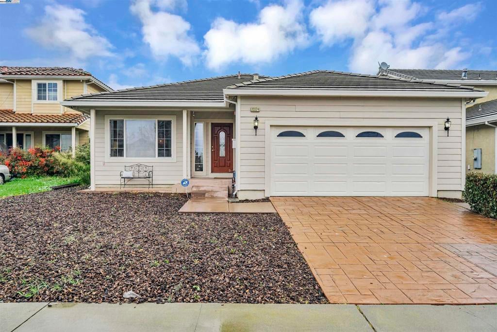 Photo of Listing #41084479