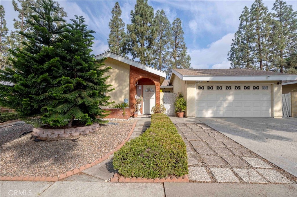 Photo of Listing #RS25020842