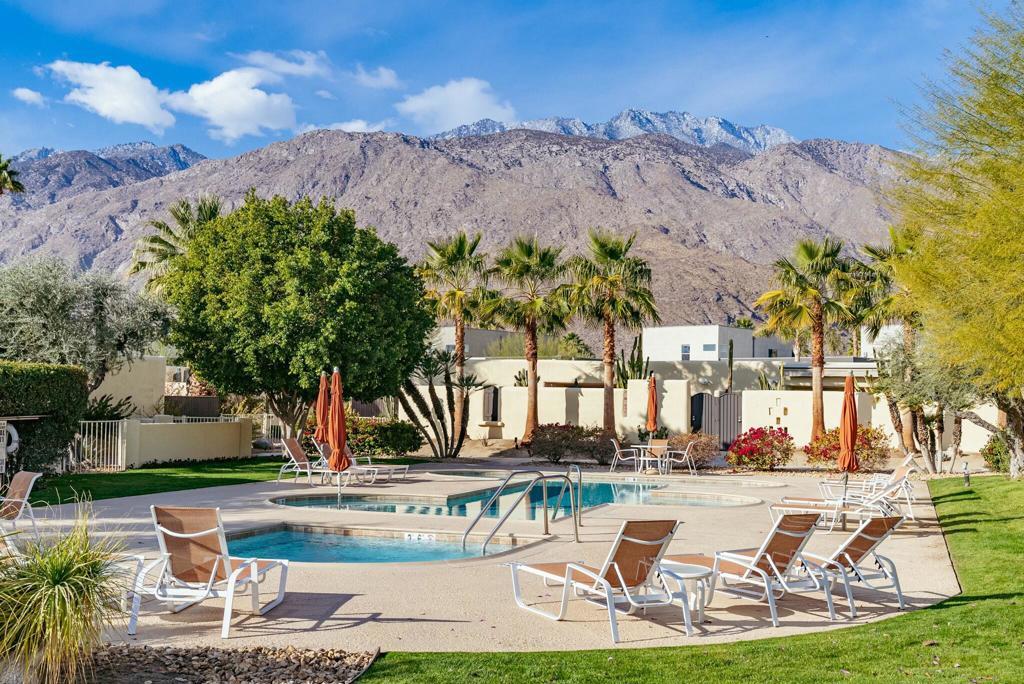 436 Greenhouse Way, Palm Springs