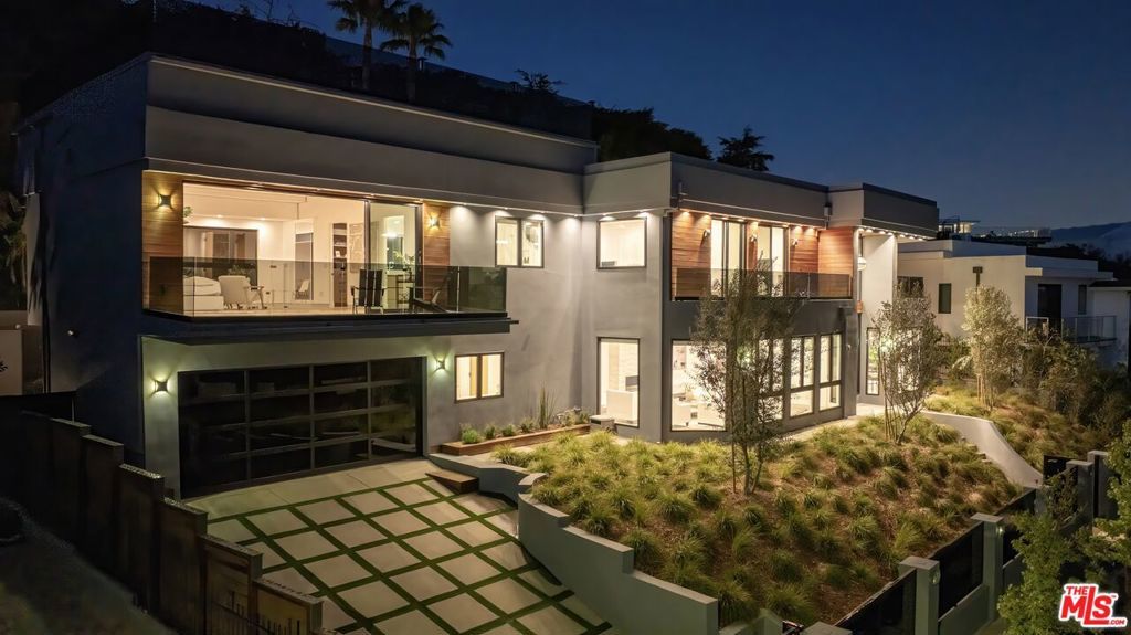 Photo of Listing #25493203