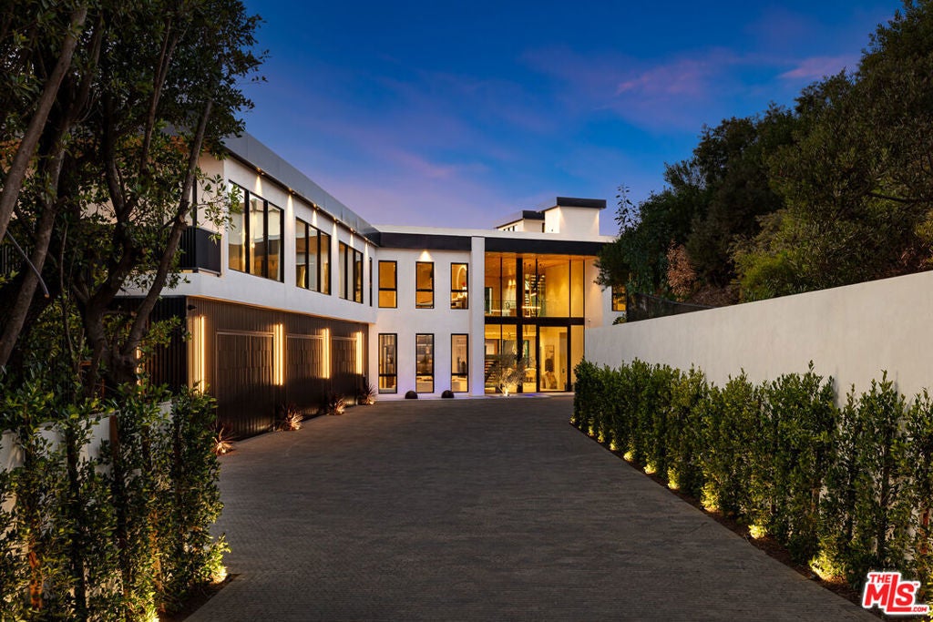 Photo of Listing #25492111